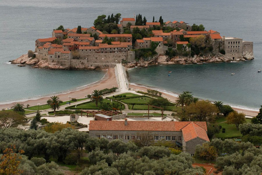 Побережье в Святой Стефан, Черногория – фотографии Черногории