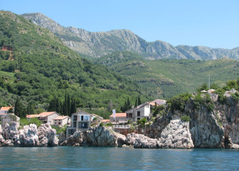 Дома на скалах в Пржно, Черногория. Фото 3 – фотографии Черногории