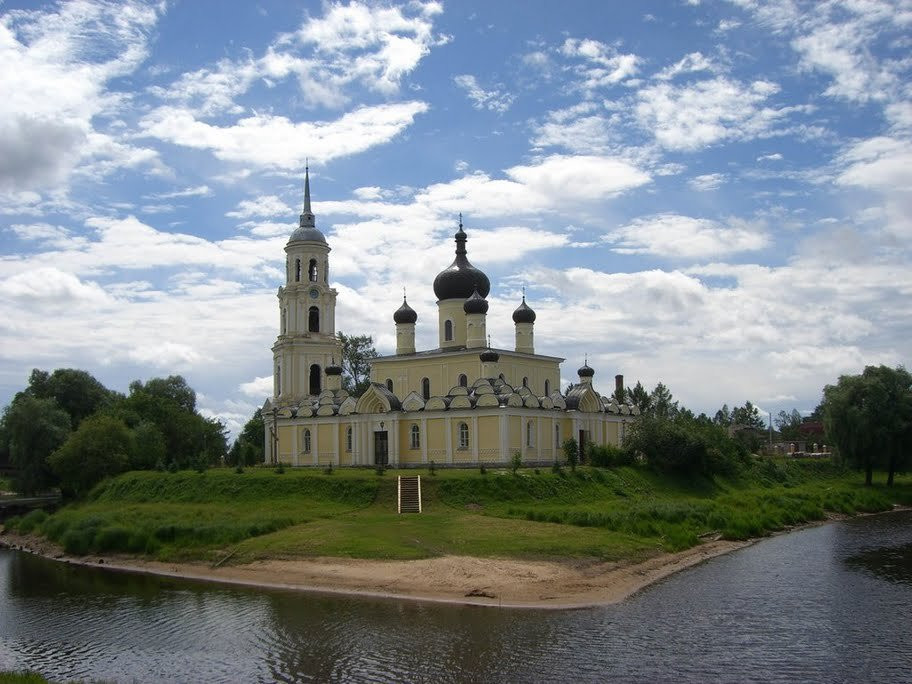 Храм в Старая Русса, Россия. Фото 9 – фотографии России