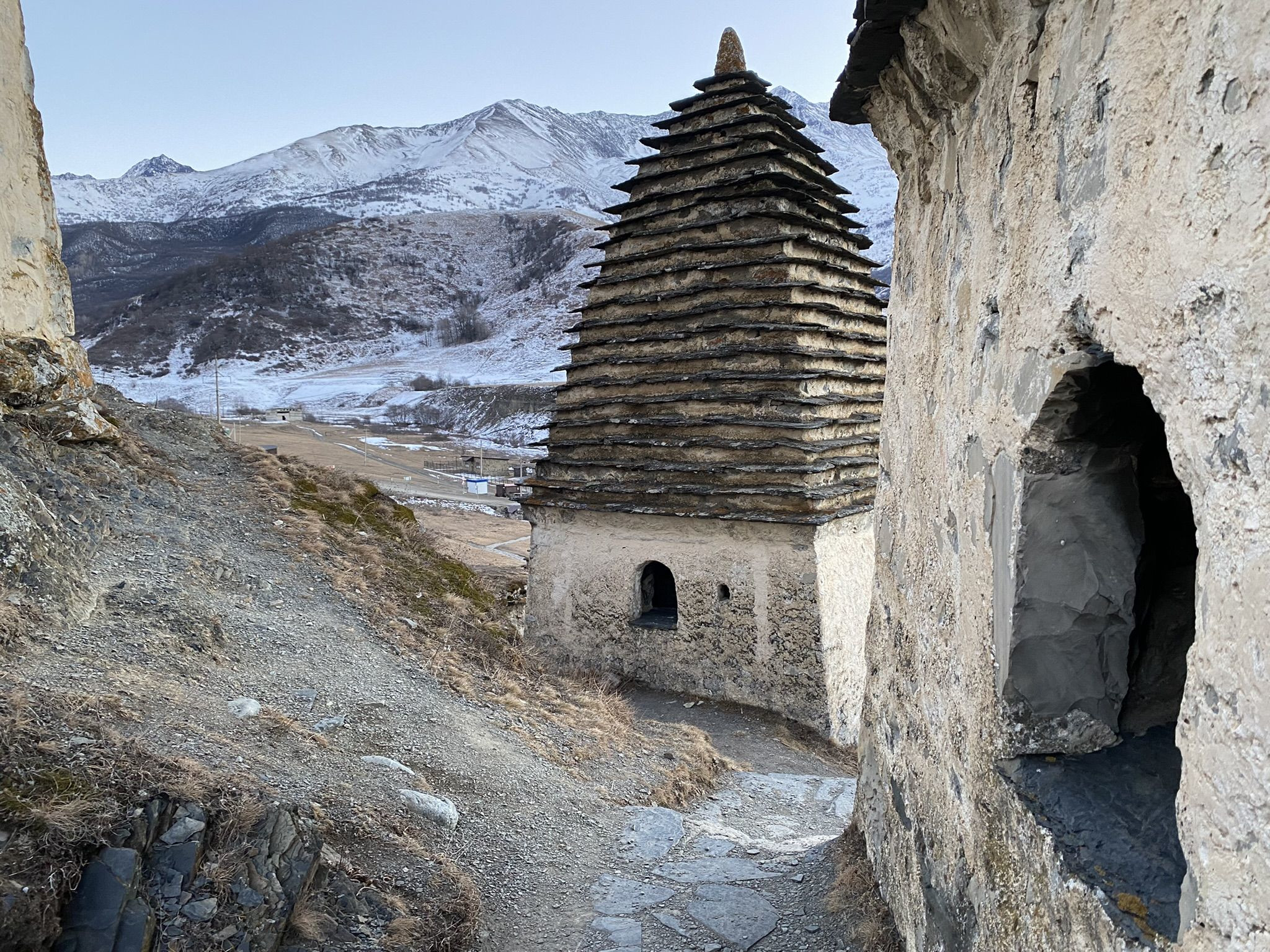 Некрополь у селения Даргавс, Северная Осетия – фотографии России