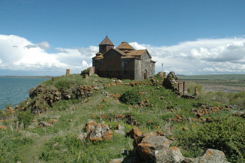 Монастырь Айраванк – фотографии Армении