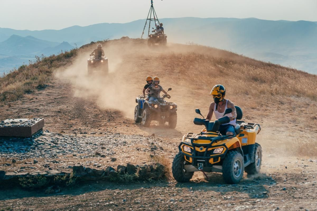 Заезд на квадрациклах и мото эндуро – фотографии России