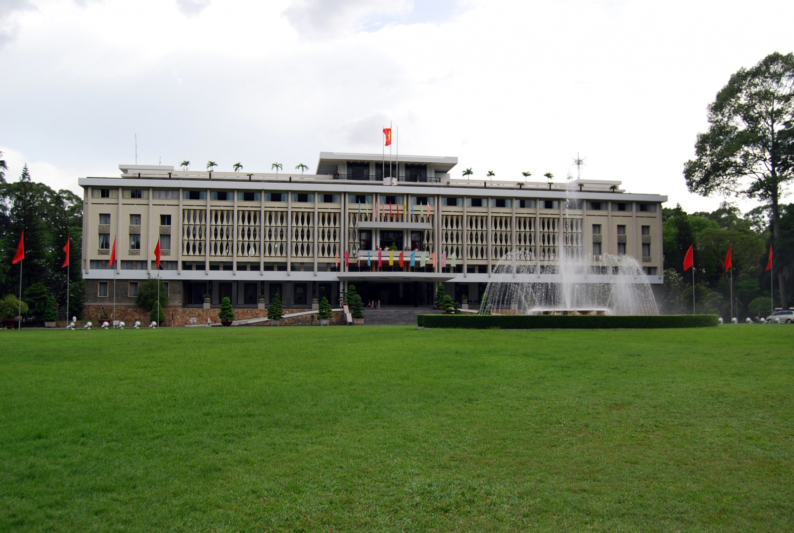 Дворец Воссоединения в Сайгоне – фотографии Вьетнама