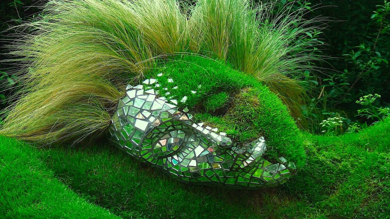 У входа в поместье Затерянные сады Хелигана в Англии раскинулись фруктовые деревья – фотографии Великобритании