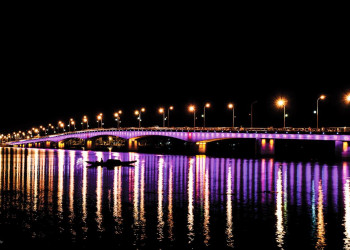 «Ночная подсветка моста дружбы Таиланда и Лаоса – фотографии Лаоса