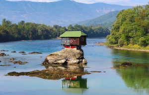 Дом отшельника на реке Дрина 9 – фотографии Боснии и Герцеговины