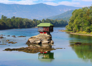 Дом отшельника на реке Дрина 9 – фотографии Боснии и Герцеговины