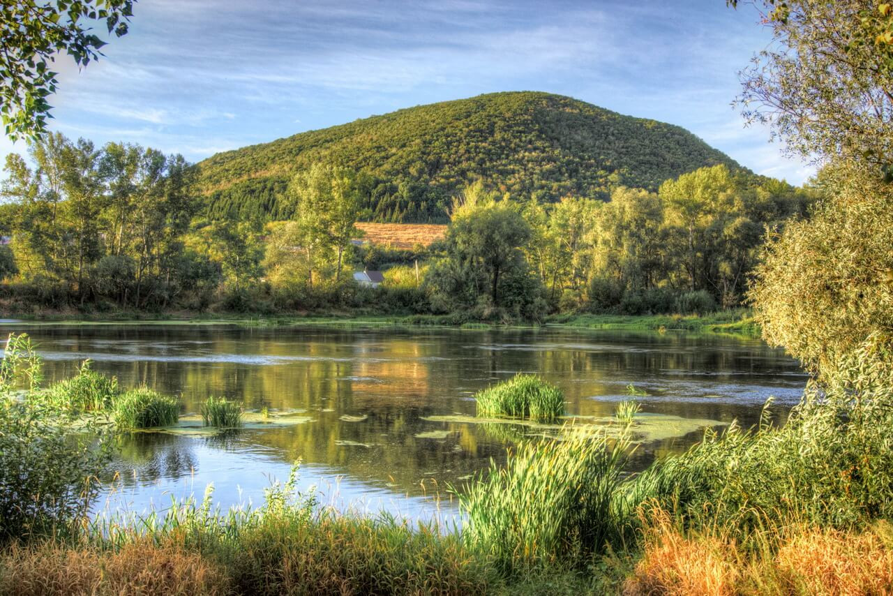 Конусообразные холмы (Bashkortostan Shihans) в Башкирии, Россия – фотографии России