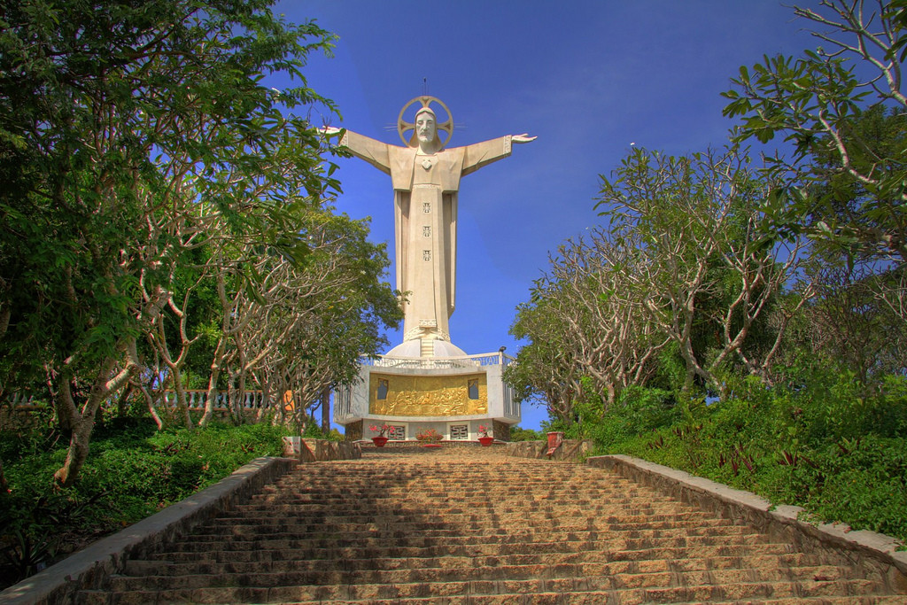 Статуя Христа в Вунгтау – фотографии Вьетнама