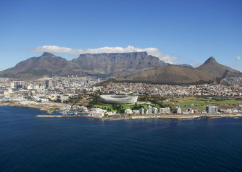 Плоская вершина Столовой горы (Table Mountain), Кейптаун, ЮАР – фотографии ЮАР