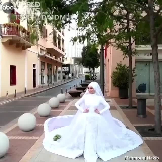 Фотосессия свадьбы во время взрыва в Бейруте в порту – видео Ливана