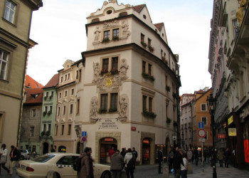 Дом «У золотого колодца» (U zlaté studně) – фотографии Чехии