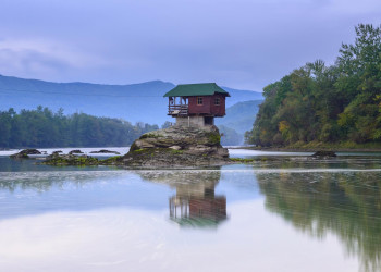 Дом отшельника на реке Дрина 7 – фотографии Боснии и Герцеговины