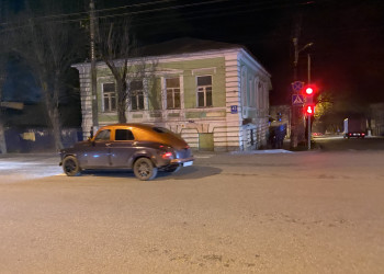 Старая машина в Калуге – фотографии России