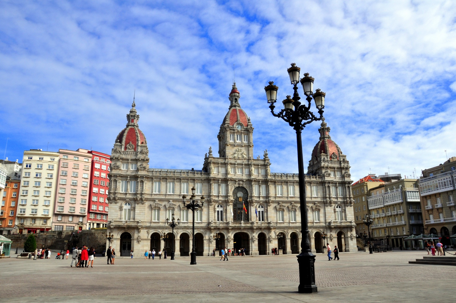 Площадь Мария-Пита (Plaza de María Pita), Ла-Корунья, Испания – фотографии Испании