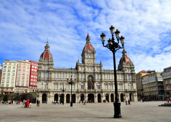Площадь Мария-Пита (Plaza de María Pita), Ла-Корунья, Испания – фотографии Испании