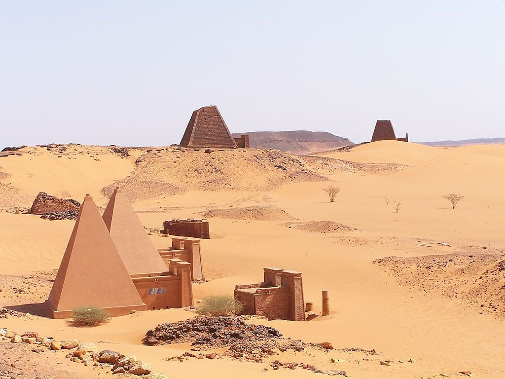 Пирамиды Мероэ 8 – фотографии Судана