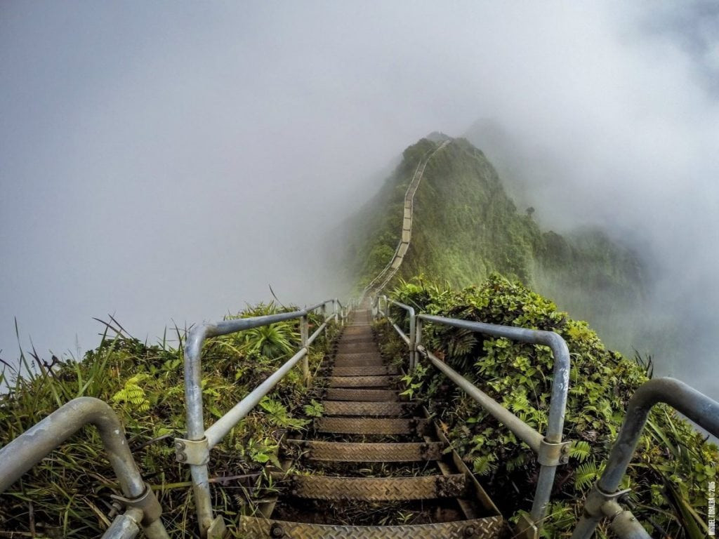 Лестница Хайку (Haiku Stairs), Гавайские острова, США – фотографии США