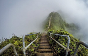 Лестница Хайку (Haiku Stairs), Гавайские острова, США – фотографии США