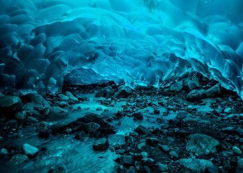 Ледяные пещеры Менденхолл в Аляске - это та достопримечательность, поездку к которой нужно совершить – фотографии США