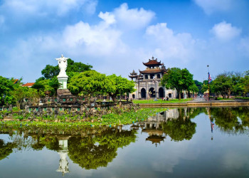 Собор Фат-Диен в провинции Ниньбинь во Вьетнаме – фотографии Вьетнама