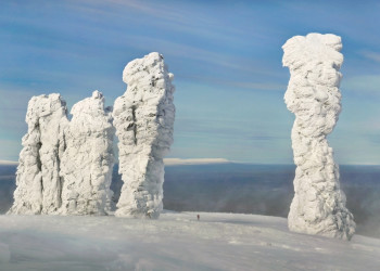 Скалы Маньпупунёр – фотографии России