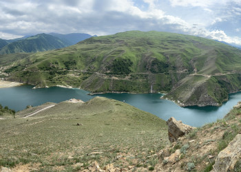 Панорамное фото озера Гижгит – фотографии России