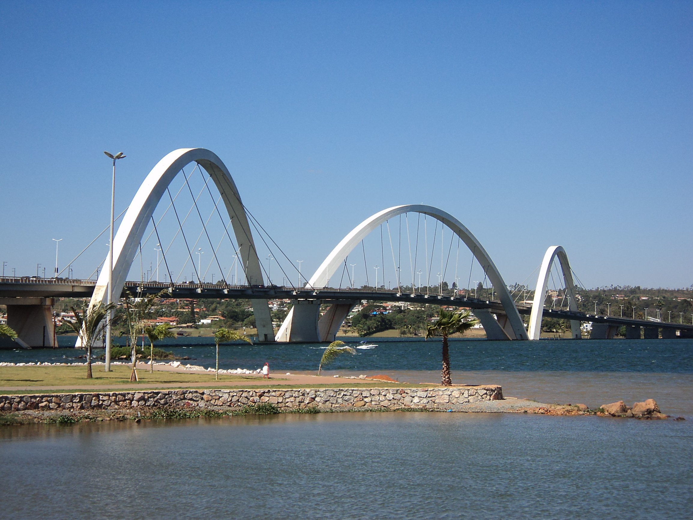 Мост Жуселину Кубичек (Juscelino Kubitschek bridge) в Бразилиа – фотографии Бразилии