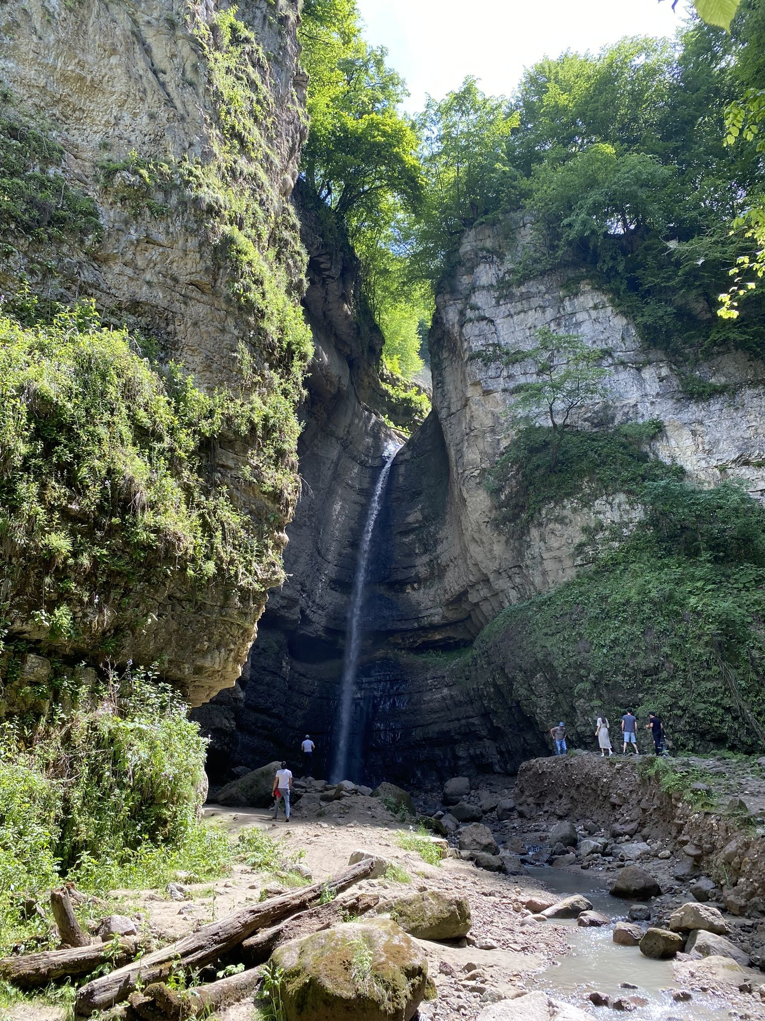 Малый Чегемский водопад или Адай-Су – фотографии России