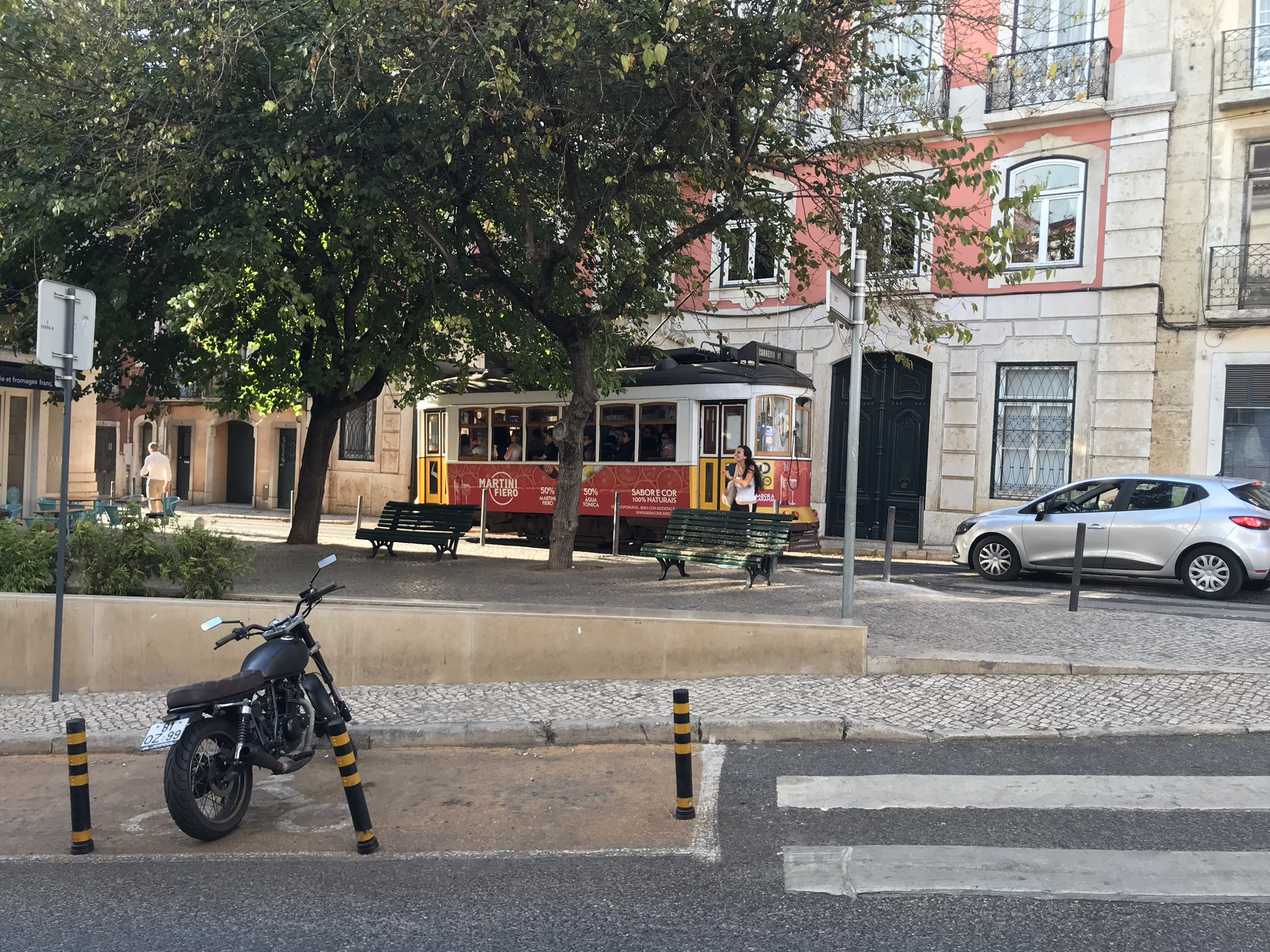 Знаменитый лиссабонский трамвай – фотографии Португалии