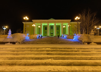 Дом культуры в Кировске – фотографии России