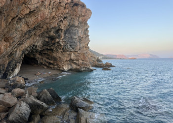 Пещера Yanışlı Beach Cave, район Гульнар, провинция Мерсин, фото 3 – фотографии Турции