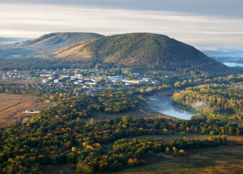 Конусообразные стерлитамакские шиханы (Bashkortostan Shihans), Башкирия – фотографии России