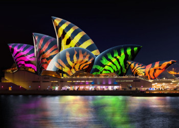 Здание современной архитектуры сиднейская Опера (Sydney Opera House) в Австралии – фотографии Австралии
