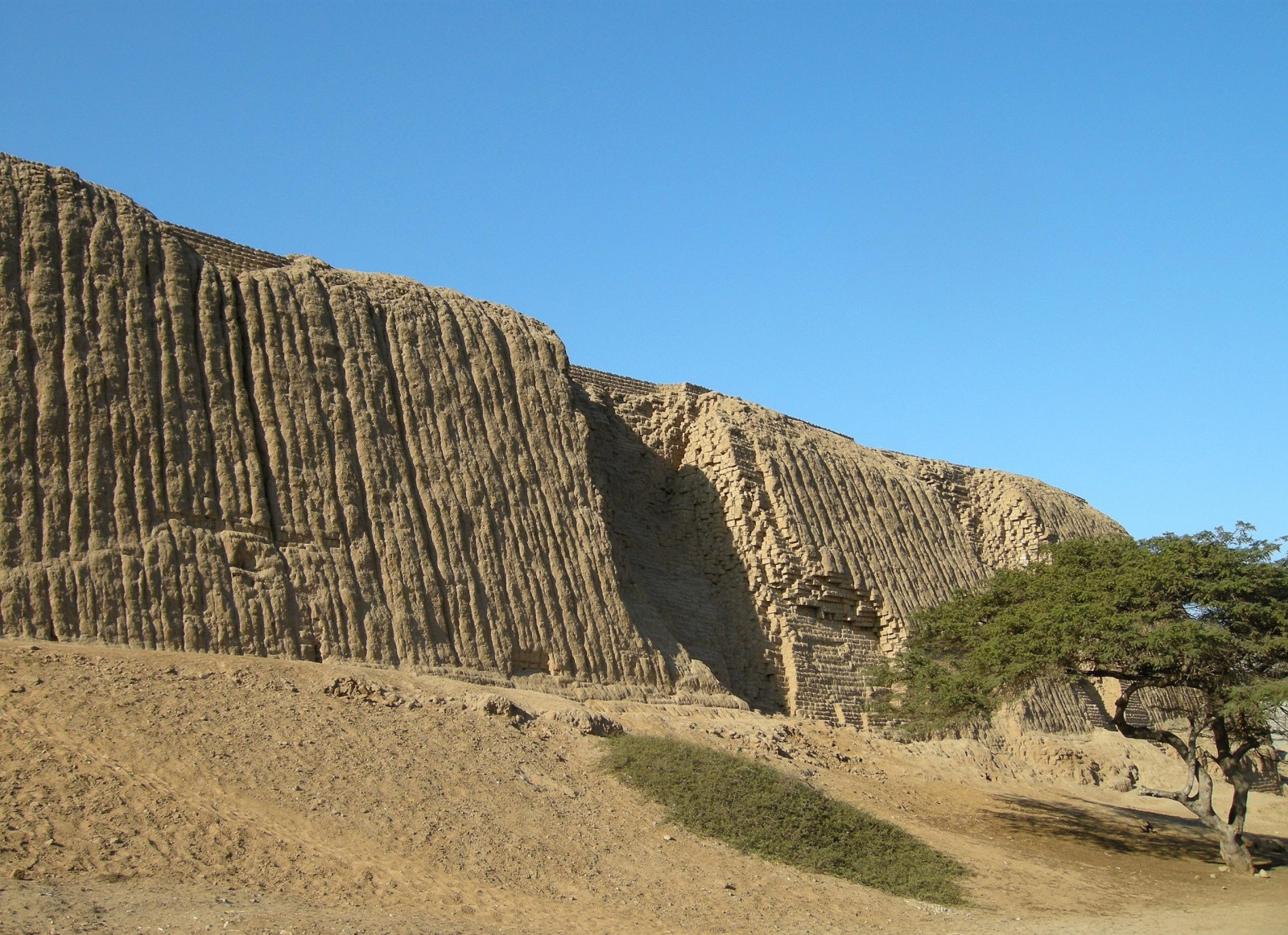 Храм Солнца в окрестностях Трухильо – фотографии Перу