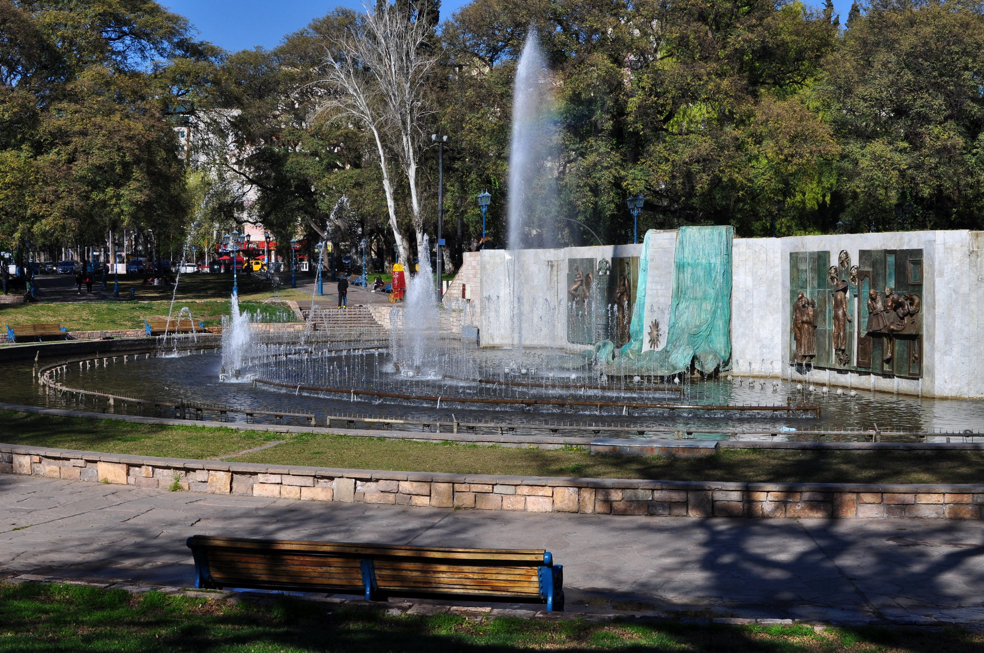 Фонтан в парке. Мендоса. Аргентина. – фотографии Аргентины