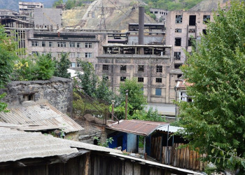 Заброшенные дома. Алаверди. Армения. – фотографии Армении