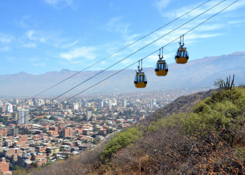 Канатная дорога к статуе Кристо-де-ла-Конкордия в Кочабамбе. Фото – фотографии Боливии