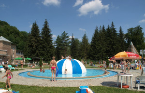 Детский бассейн в Мишкольц-Тапольце, Венгрия – фотографии Венгрии