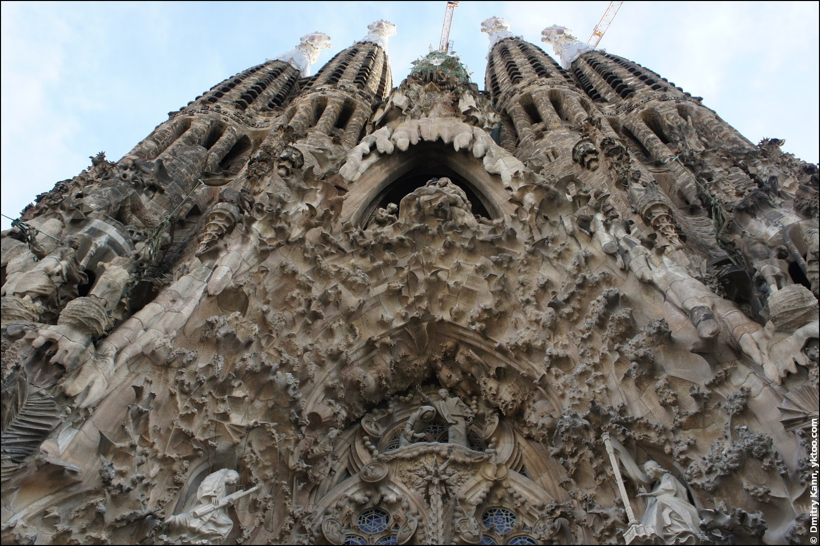 Саграда-Фамилия (Expiatory Church of the Holy Family) в Испании – фотографии Испании