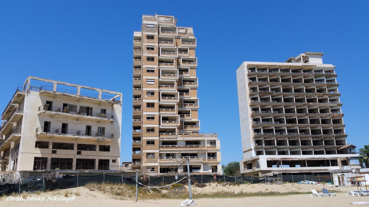 Разрушающийся туристический центр Фамагуста (Famagusta), Кипр – фотографии Кипра