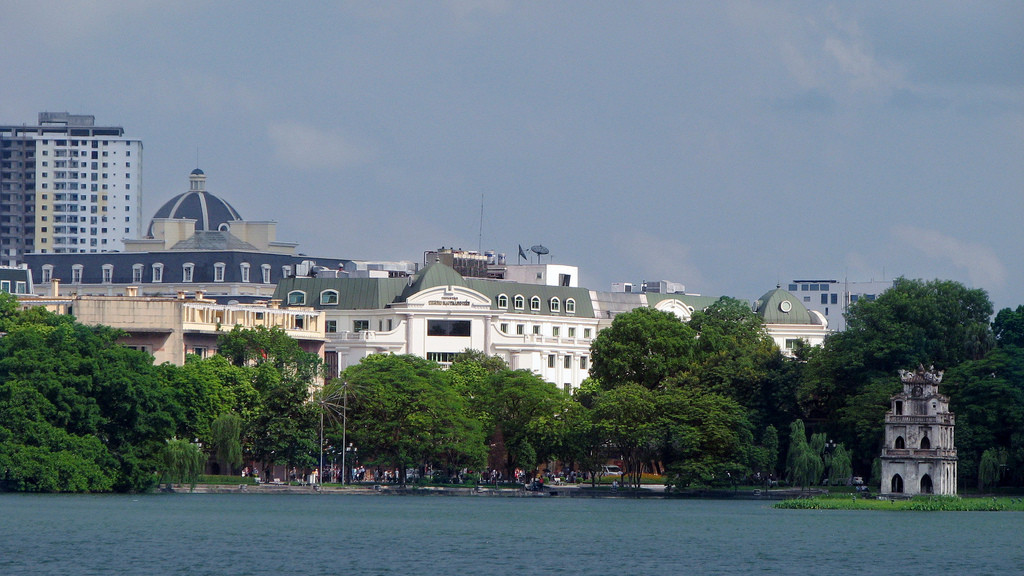 Озеро Хоанкьем в Ханое – фотографии Вьетнама