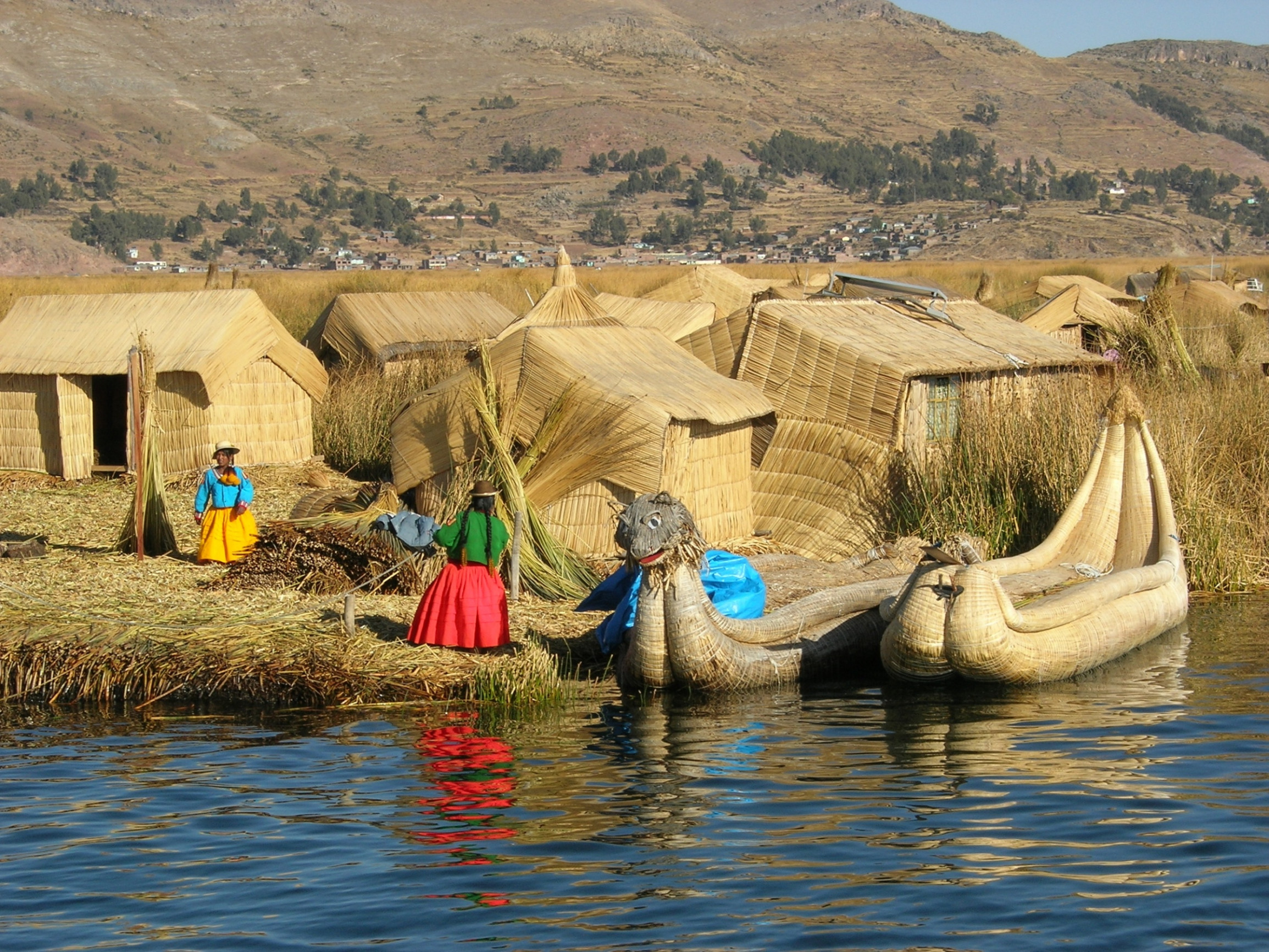 Плавучие острова Урос – фотографии Перу