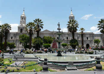 Пласа-де-Армас (Plaza de Armas) – фотографии Перу