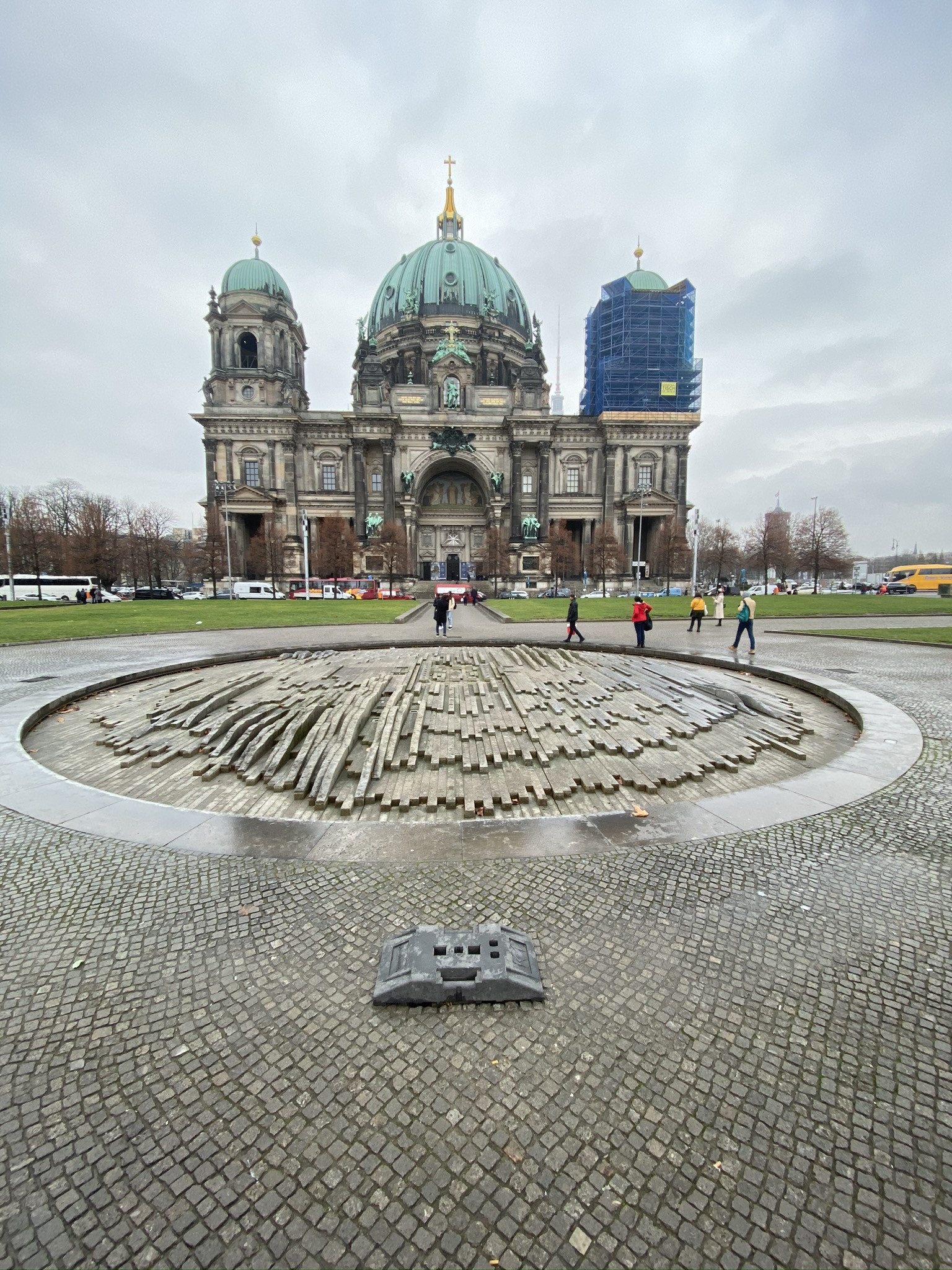 Красивый вид на Берлинский кафедральный собор  – фотографии Германии