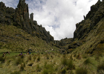 Археологический памятник Кумбе-Майо (Cumbe Mayo) в Кахамарке – фотографии Перу
