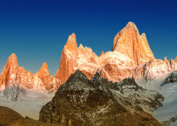 Вулкан Аконкагуа в лучах солнца. Аргентина. – фотографии Аргентины