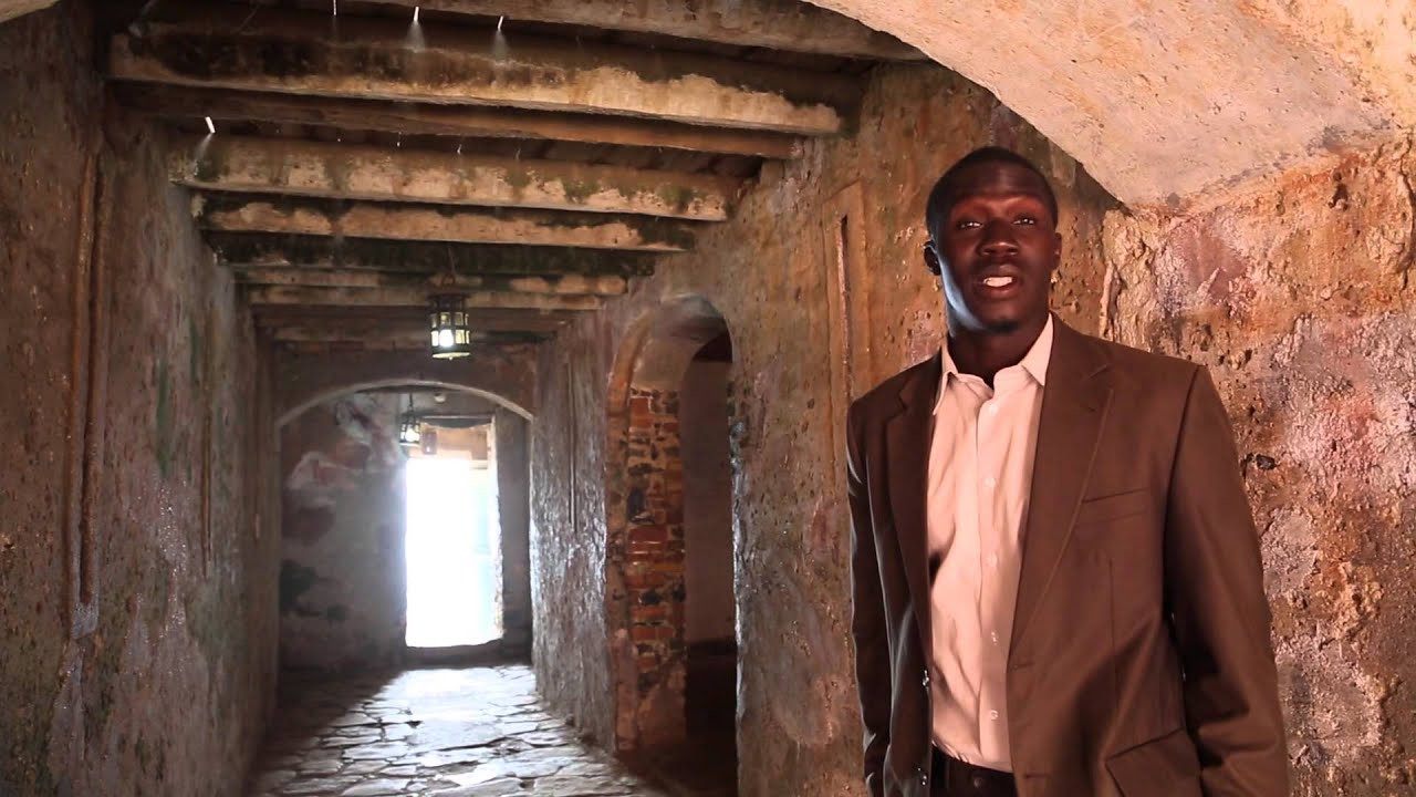 На острове Горе в Сенегале нет современных построек и машин, а есть достопримечательность -Дом рабов – фотографии Сенегала