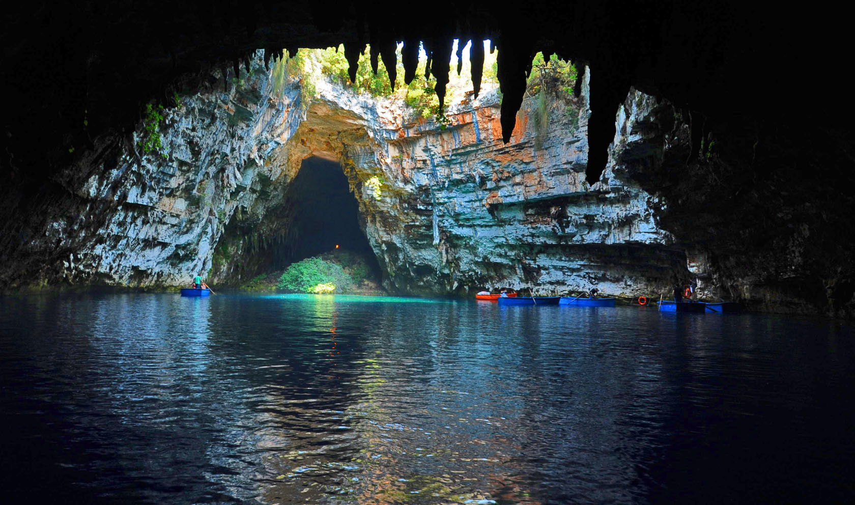 Пещера Мелиссани (Melissani Cave) в Греции – фотографии Греции