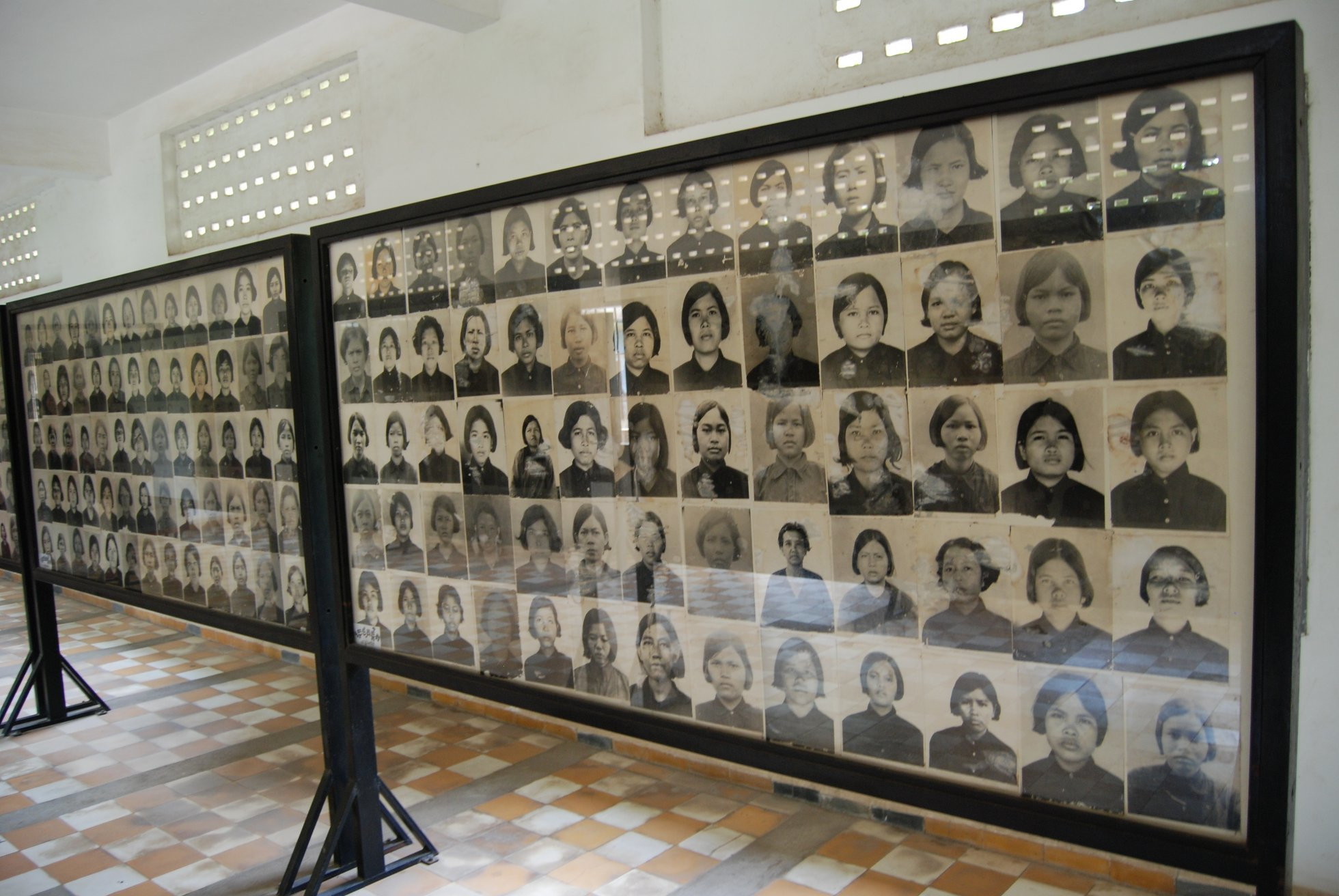 Бывшая тюрьма Туол Сленг (Tuol Sleng) – фотографии Камбоджи